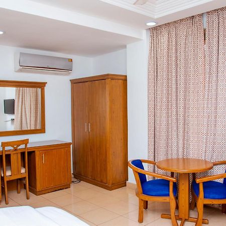 Sleep Inn Hotel - City Centre Дар-эс-Саламе Экстерьер фото