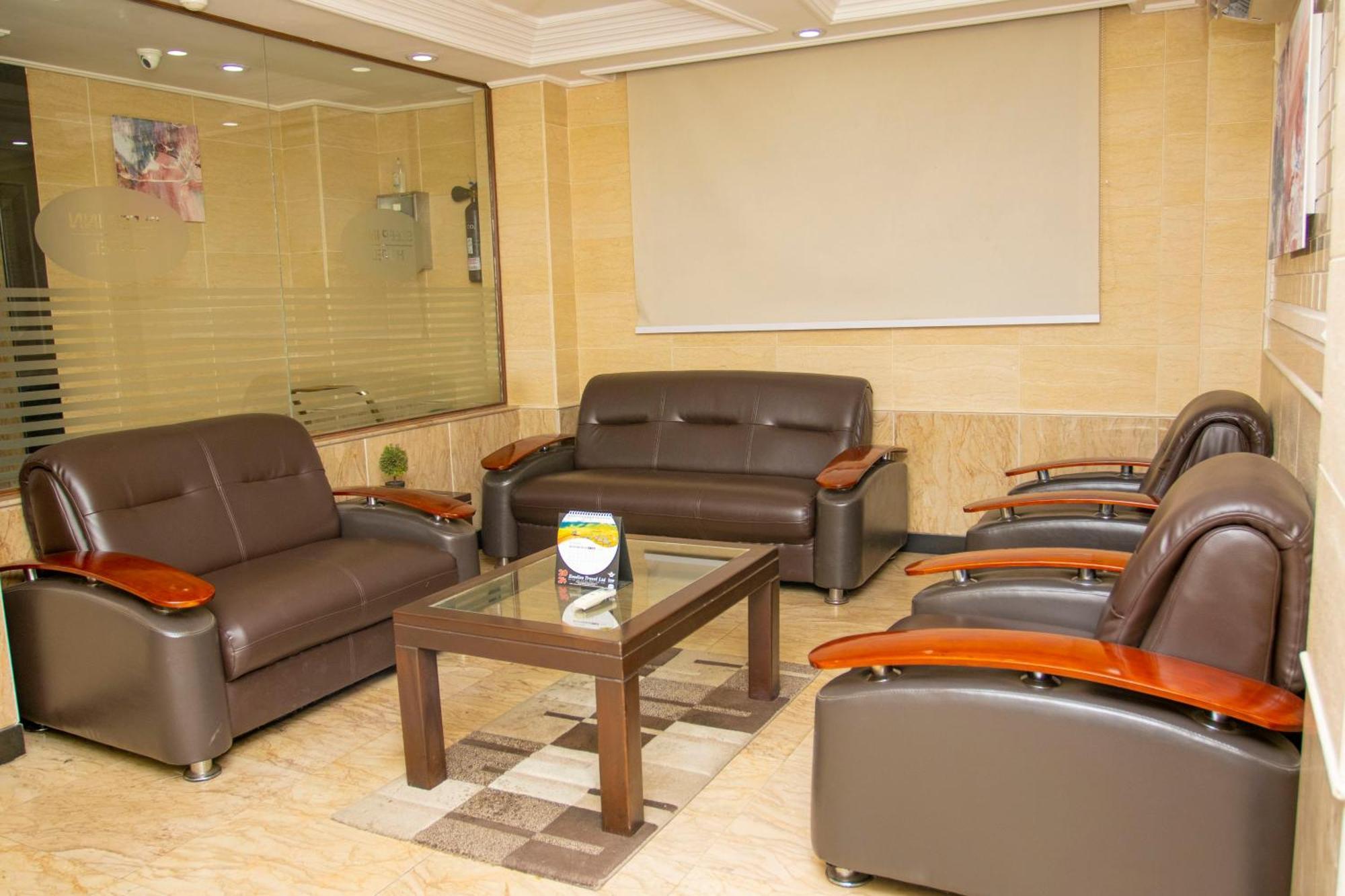 Sleep Inn Hotel - City Centre Дар-эс-Саламе Экстерьер фото