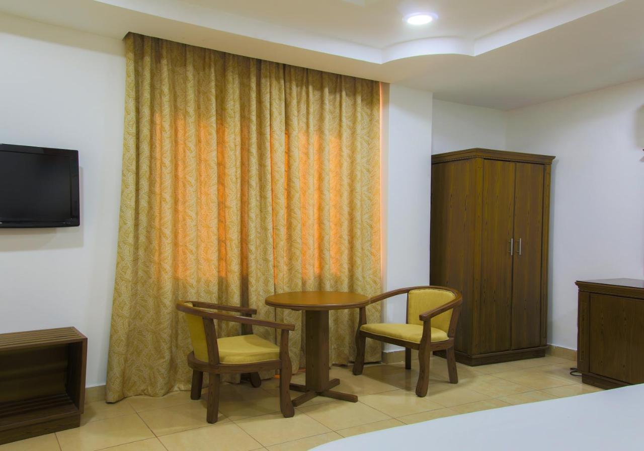 Sleep Inn Hotel - City Centre Дар-эс-Саламе Экстерьер фото