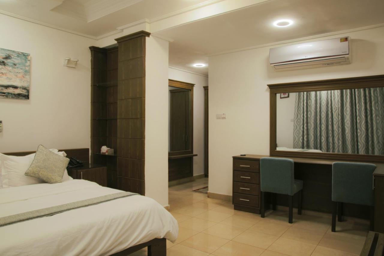 Sleep Inn Hotel - City Centre Дар-эс-Саламе Экстерьер фото